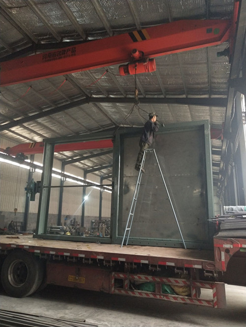 電動（dòng）閘板門